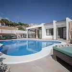 Haciendas Iv מלון