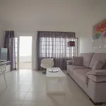 Haciendas Iv מלון אדחה